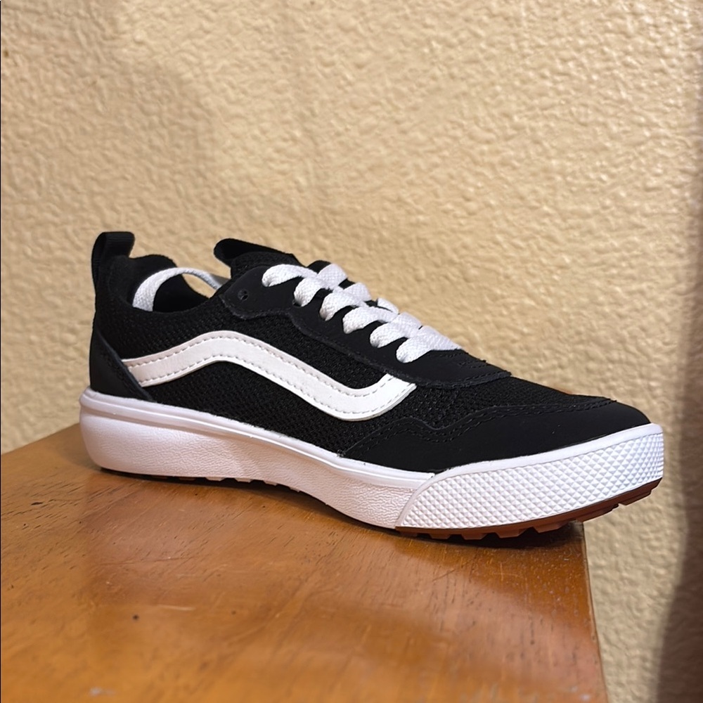 Vans kids size 1 Black and White Sneakers